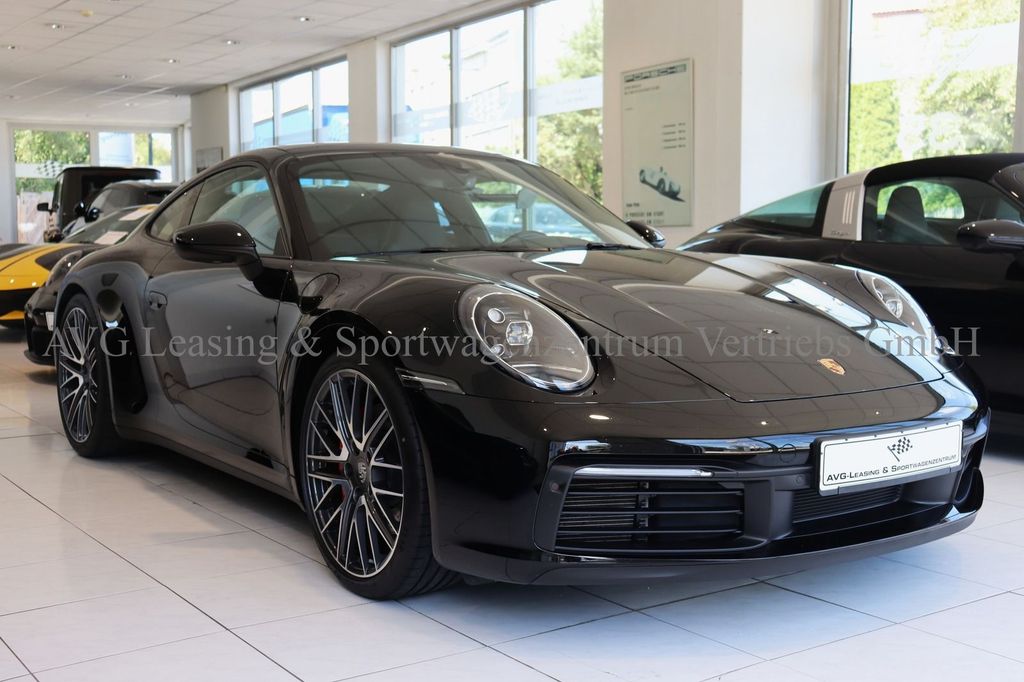 Porsche 992 2024