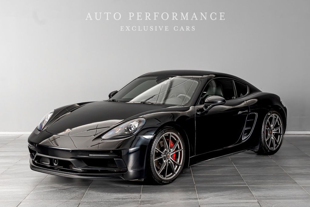 Porsche Cayman 2020