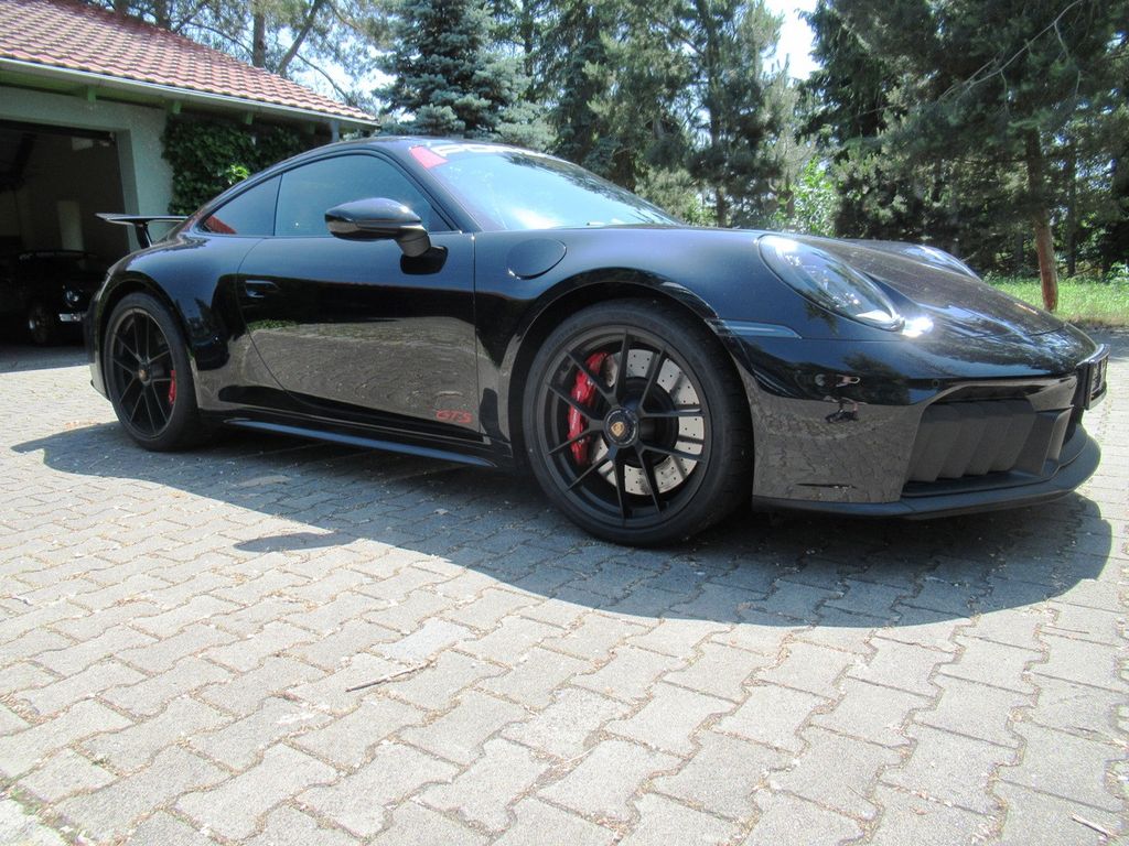 Porsche 992 2025