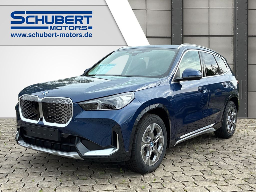 BMW iX1