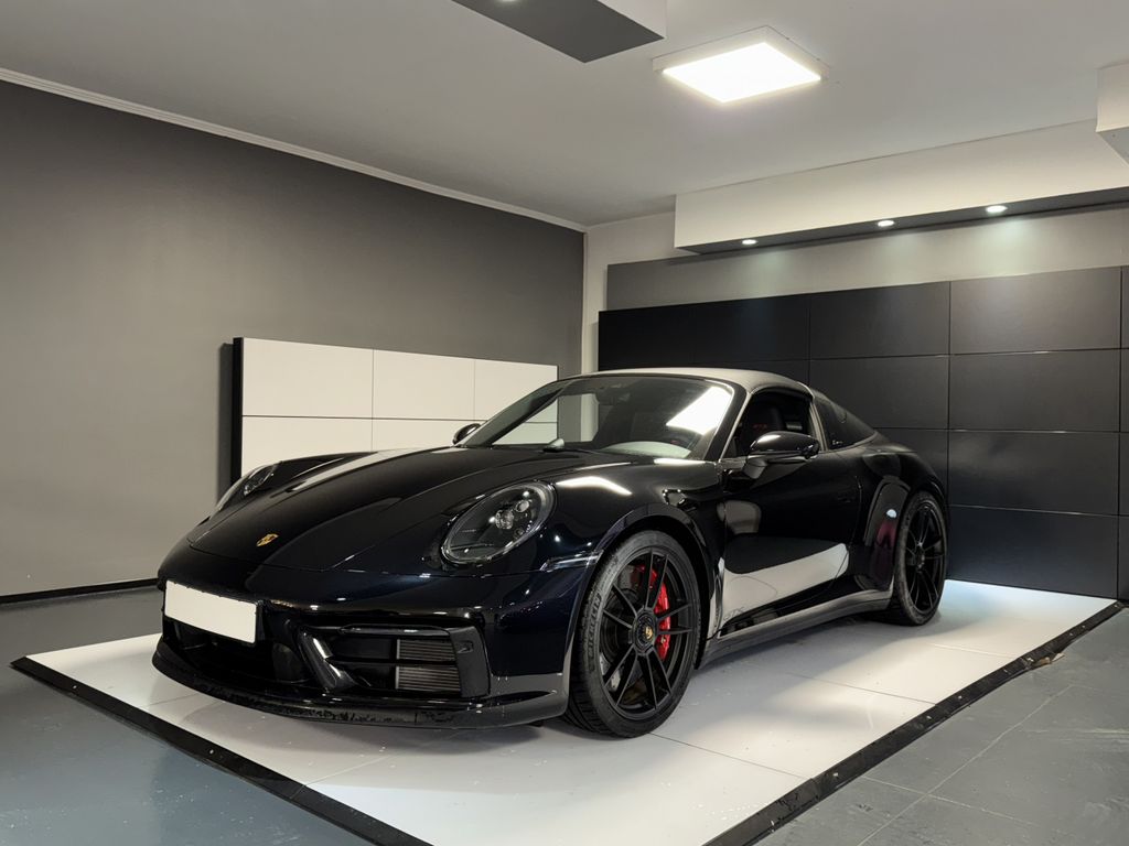 Porsche 992 2023