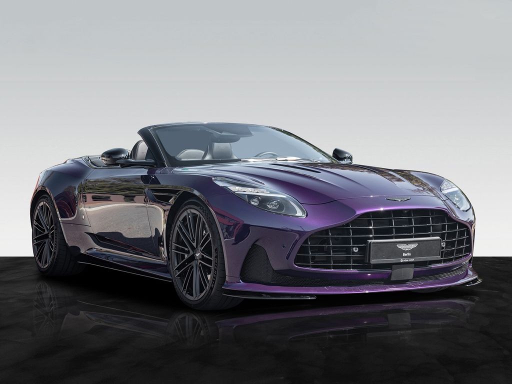 Aston Martin DB12 2024