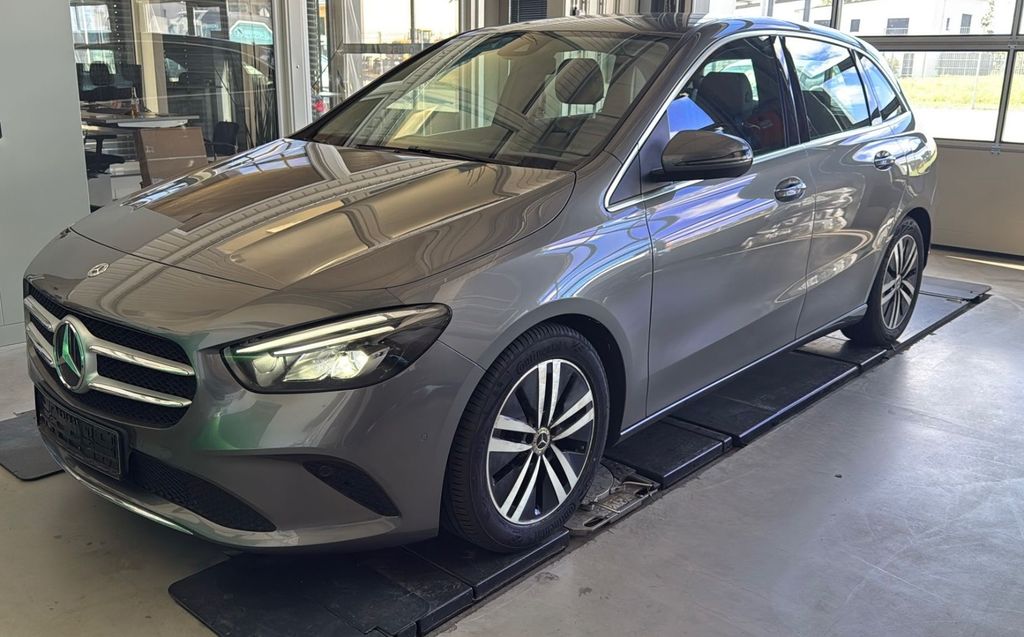 Mercedes-Benz B 200 2021