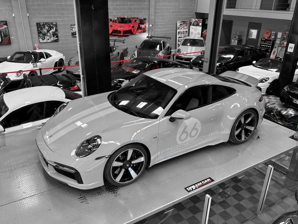 Porsche 992 2025