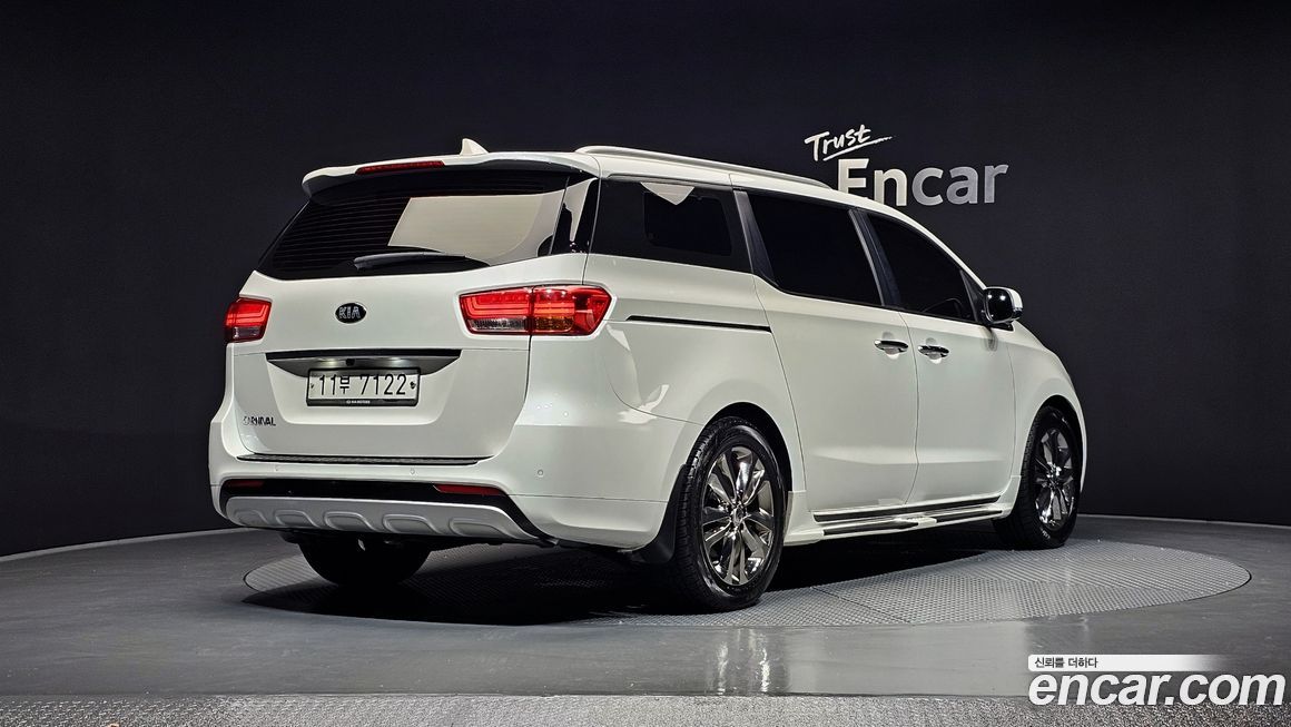 Kia Canival 2016