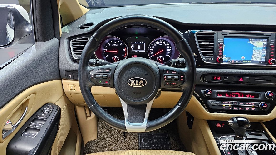 Kia Canival 2016
