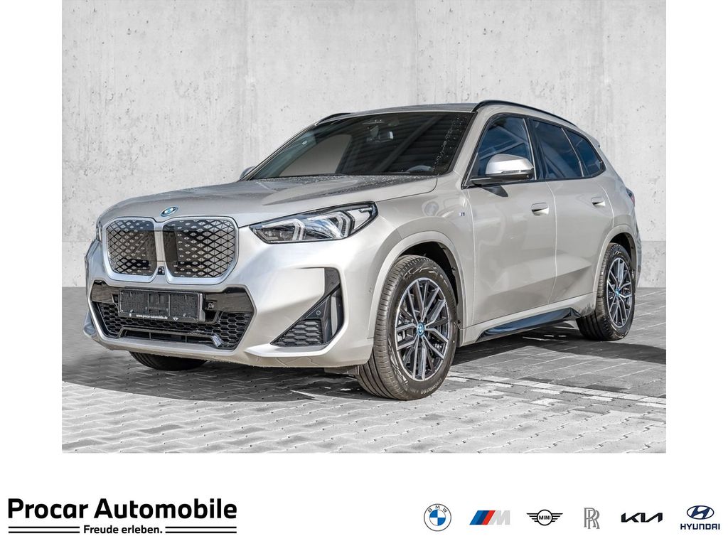 BMW iX1