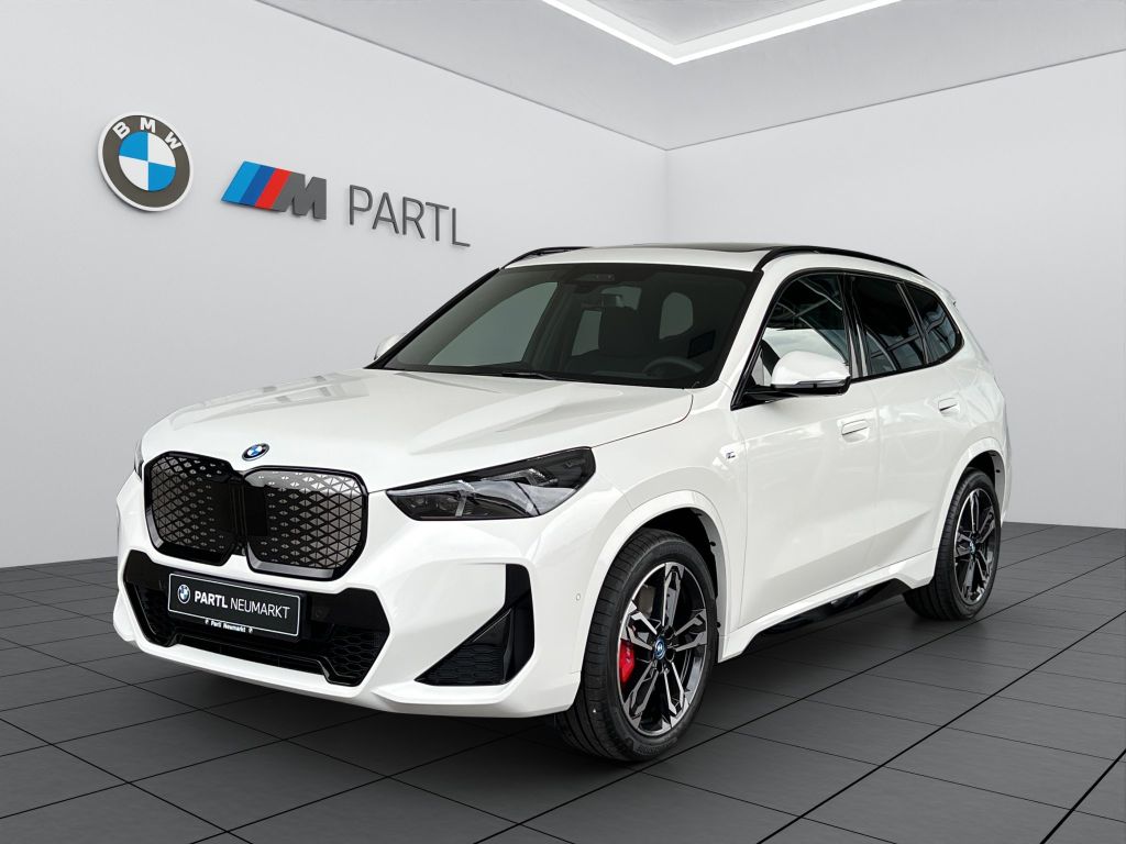 BMW iX1
