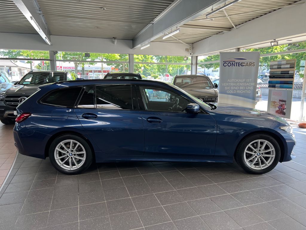 BMW 318 2022
