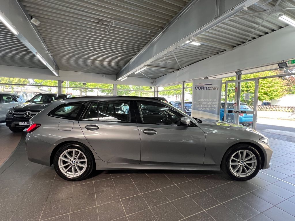 BMW 318 2022
