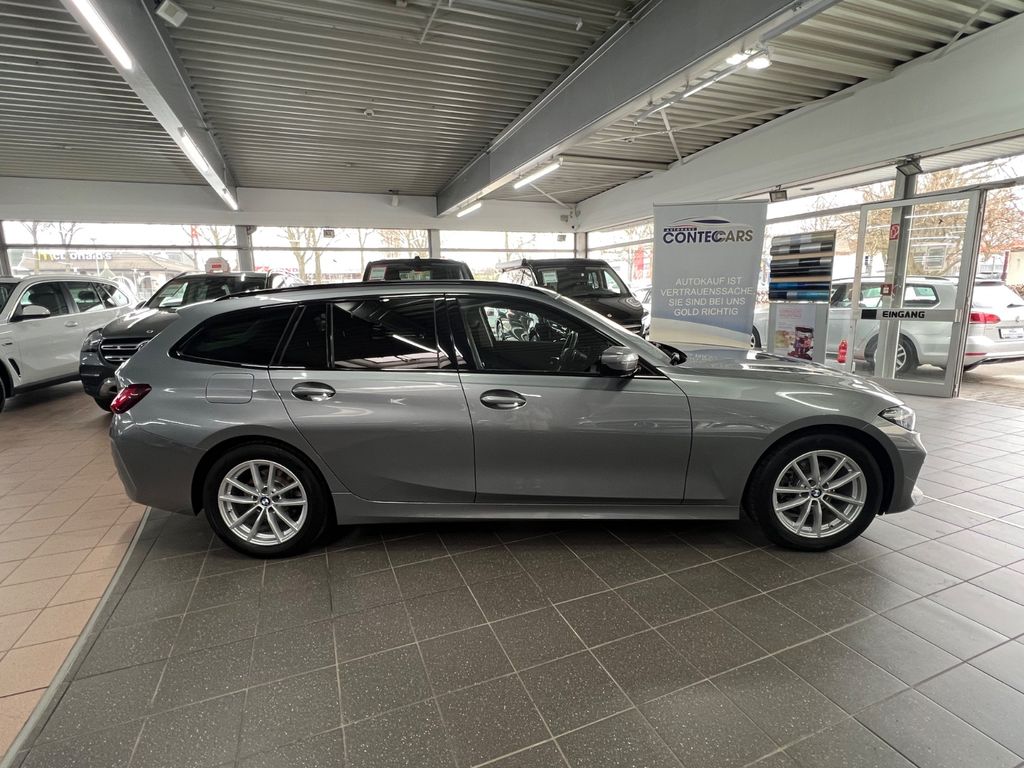 BMW 318 2022