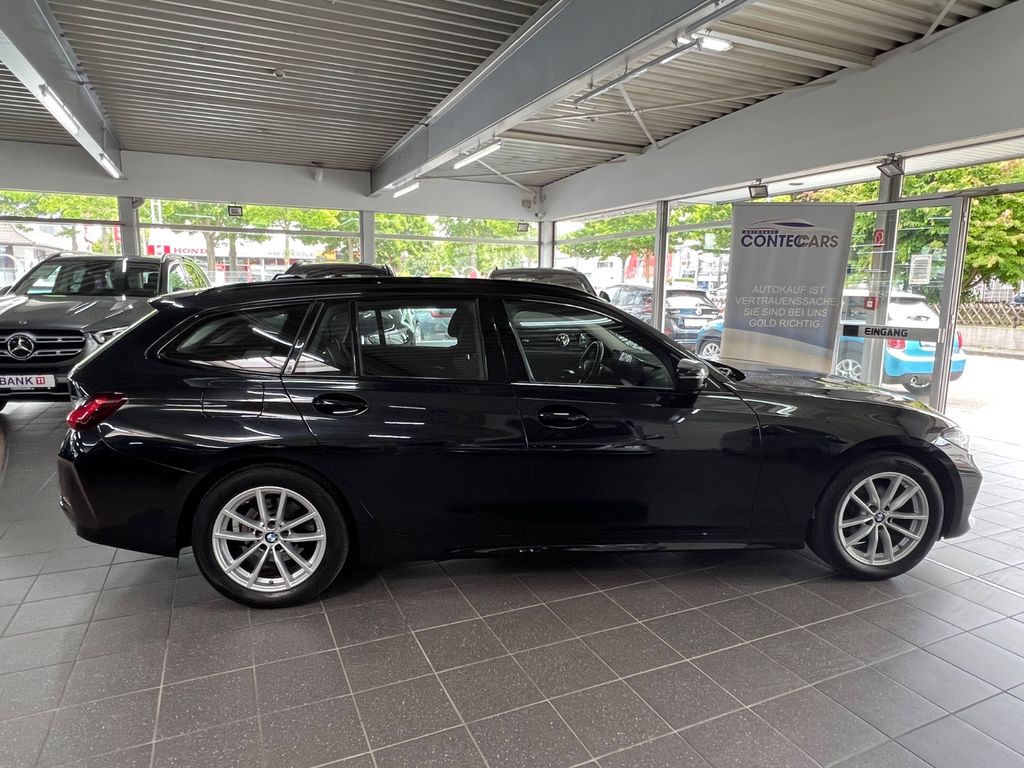 BMW 318 2022