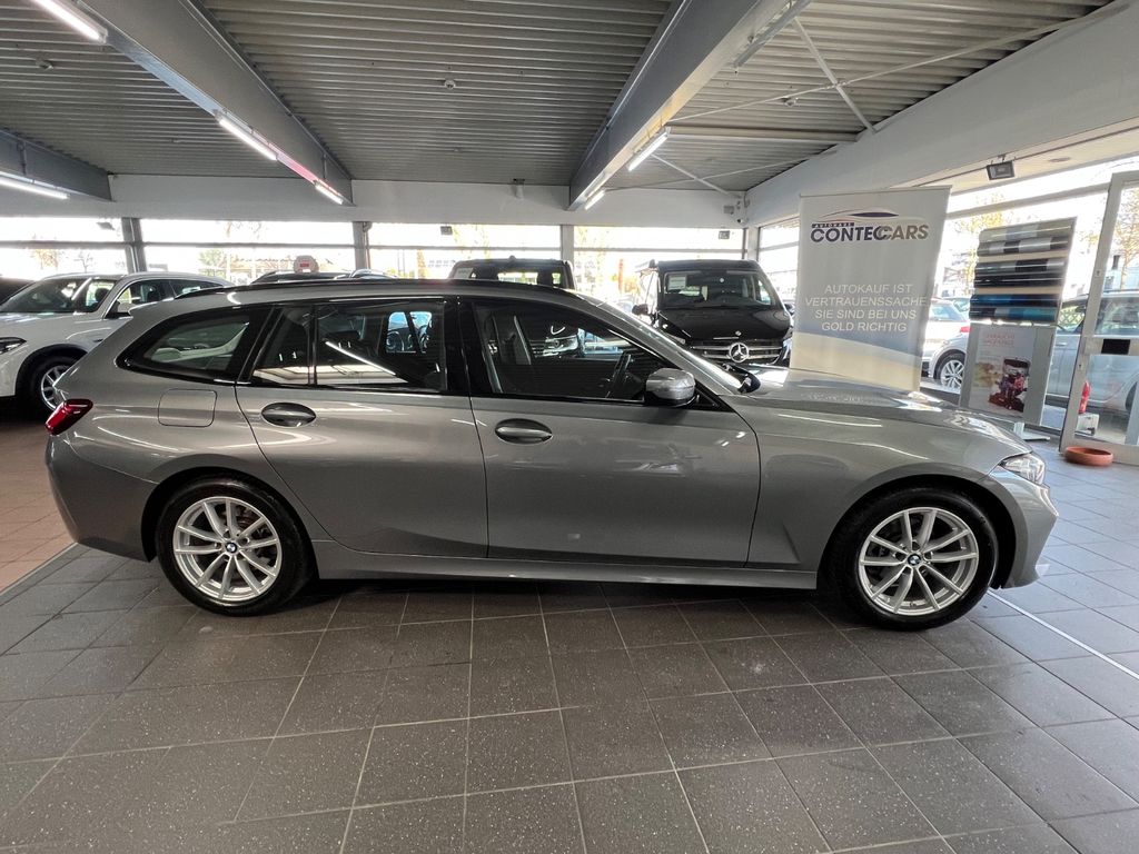 BMW 318 2022