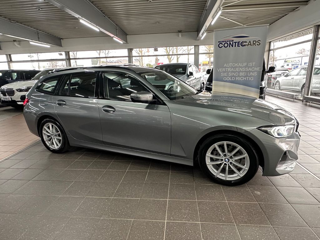 BMW 318 2022