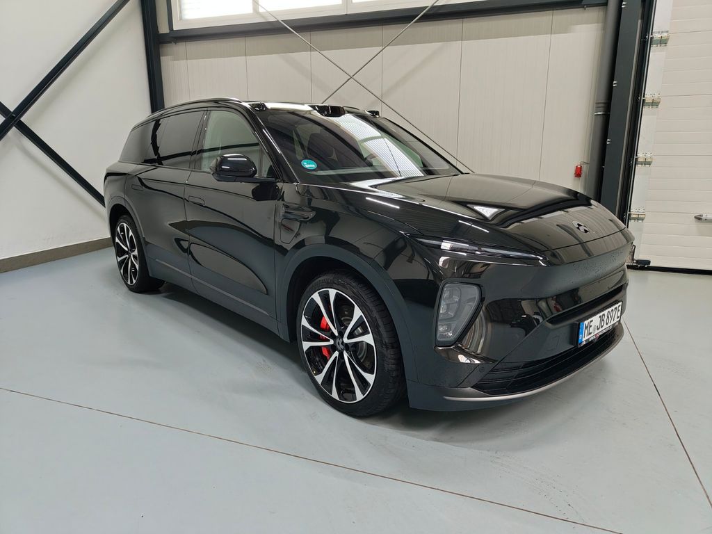 NIO EL8 2025