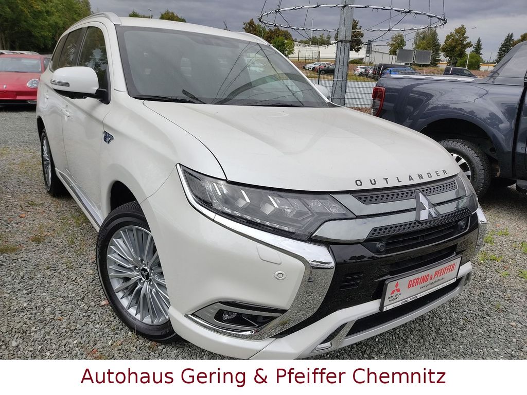 Mitsubishi Plug-in Hybrid Outlander 2021
