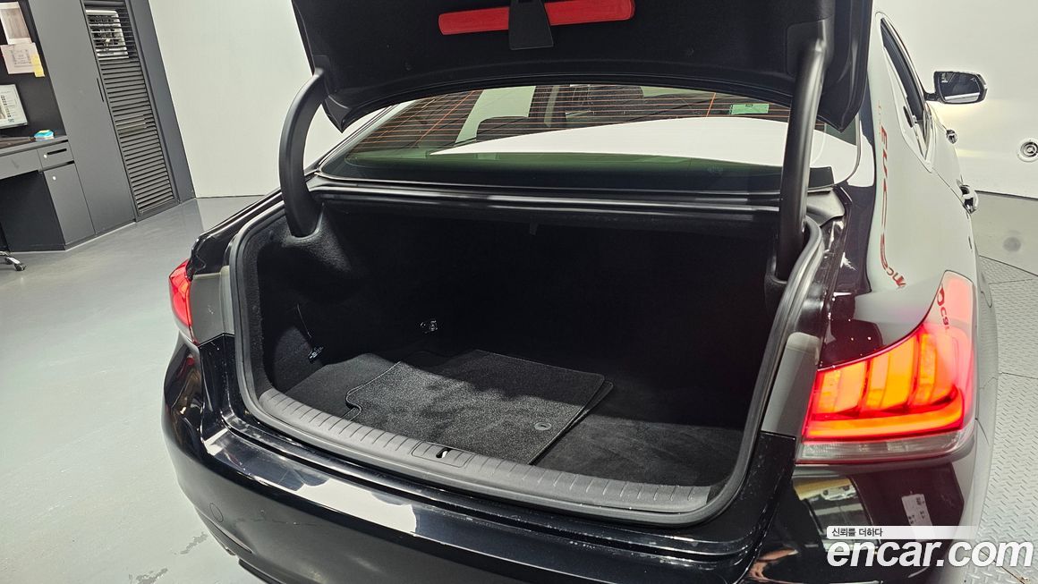 Hyundai Genesis 2014