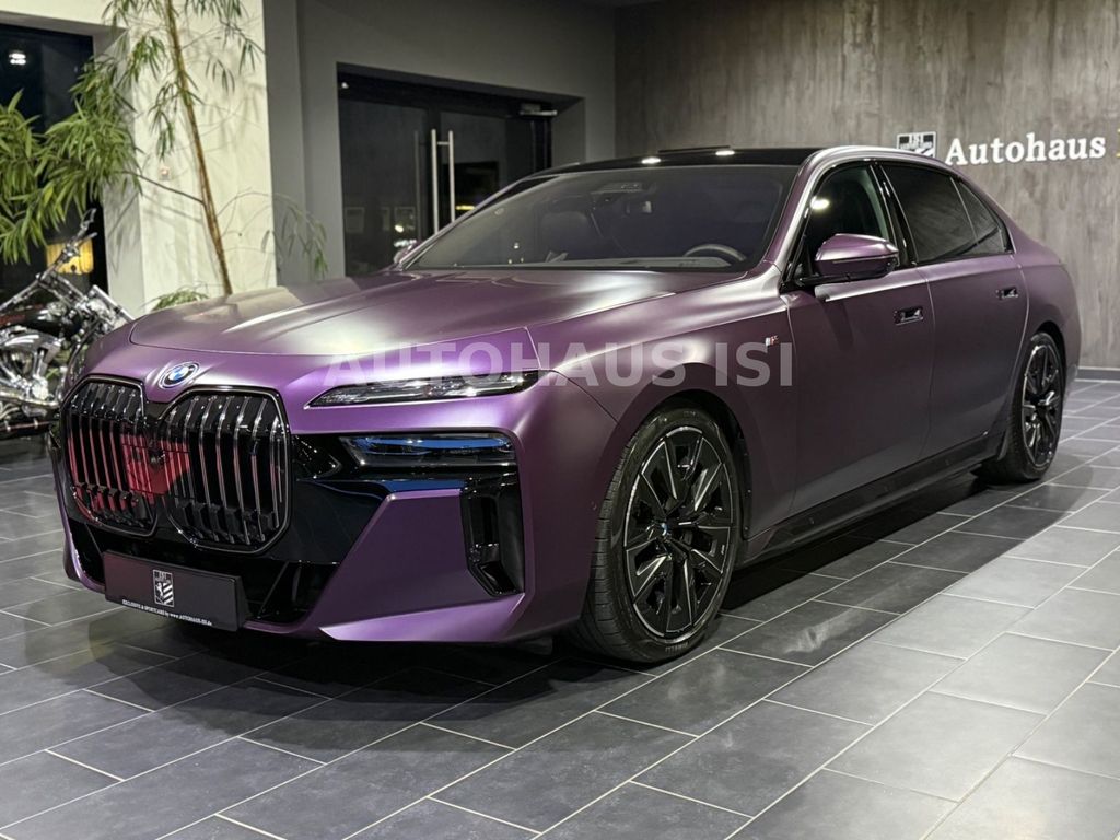 BMW i7 2024