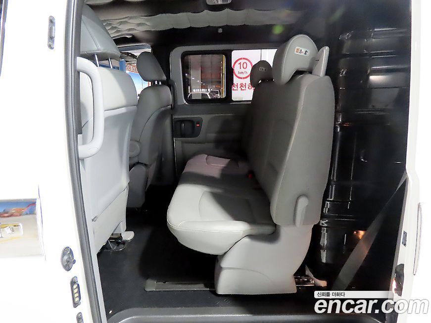 Hyundai Starex 2018