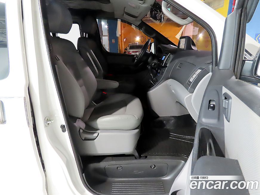 Hyundai Starex 2018