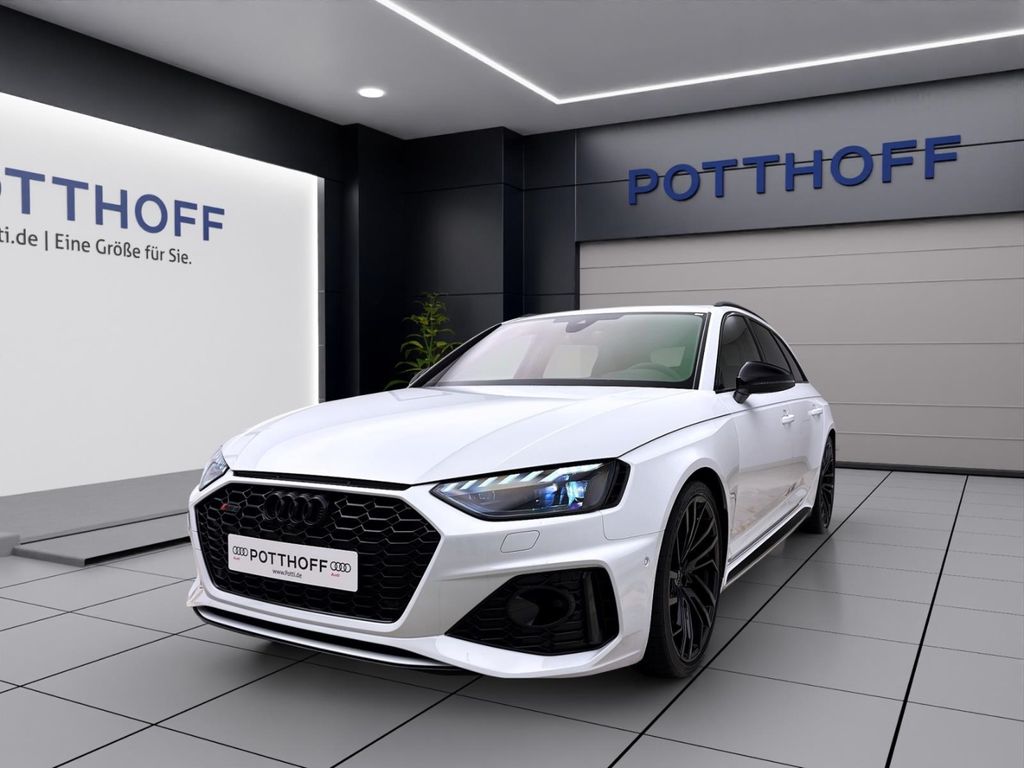 Audi RS4 2025