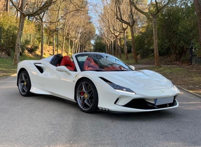 Ferrari F8 2021