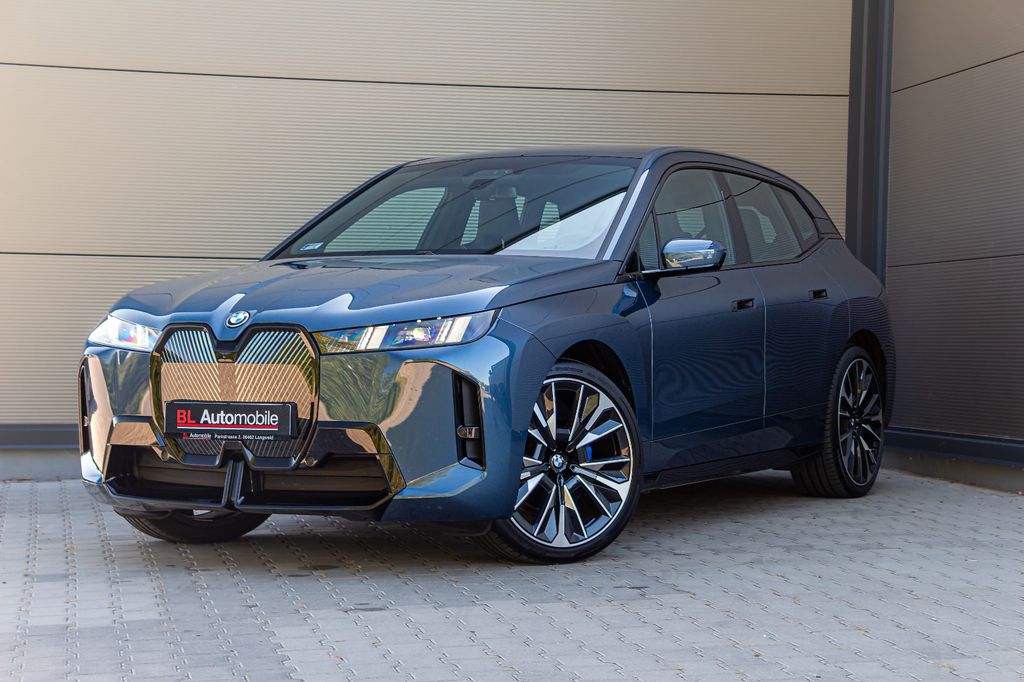 BMW iX 2025