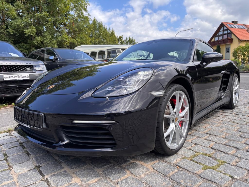 Porsche Cayman 2021