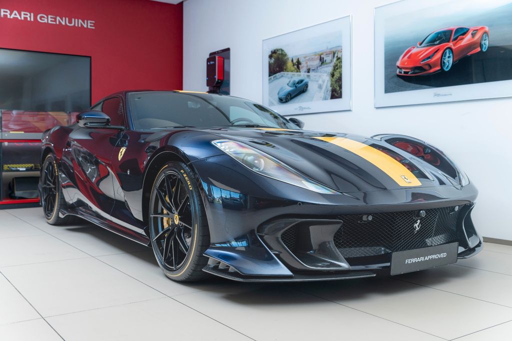 Ferrari 812 2022