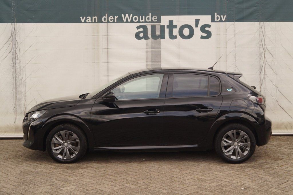 Peugeot e-208 2021