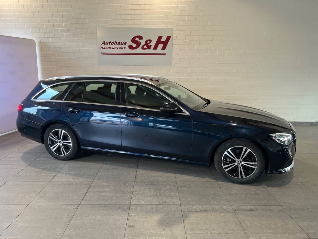 Mercedes-Benz E 220 2022