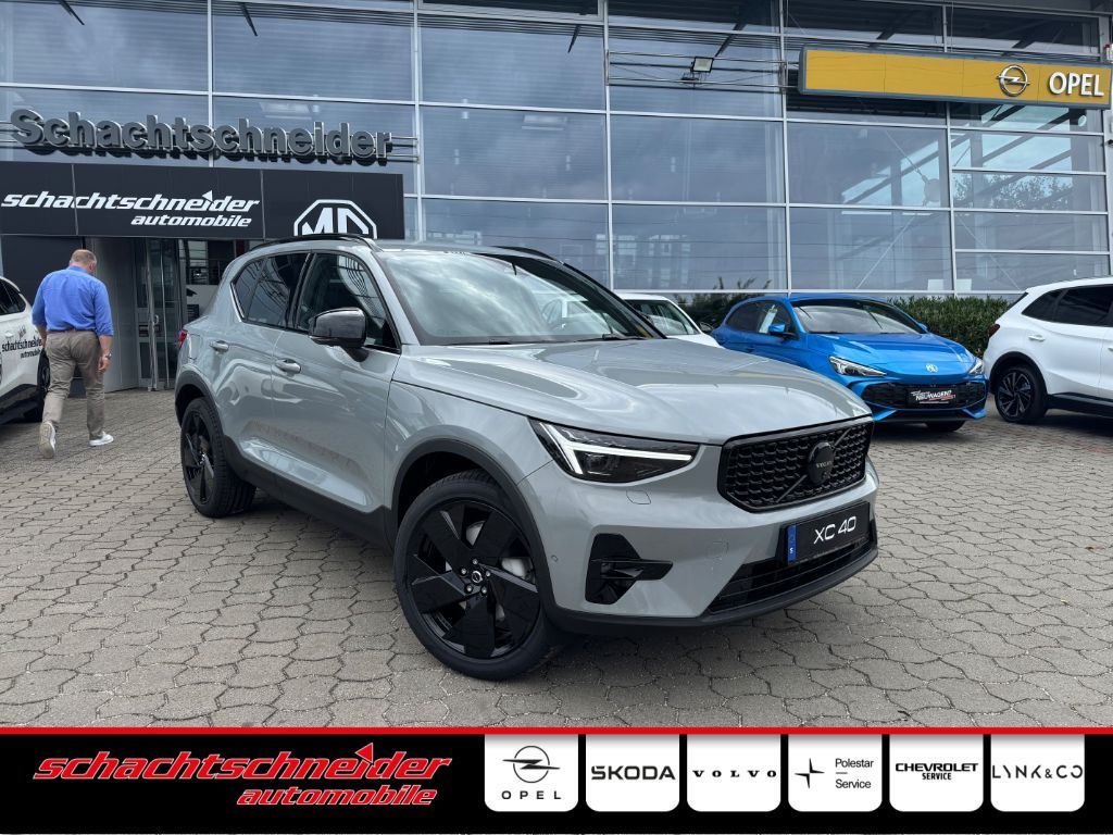 Volvo XC40 2025