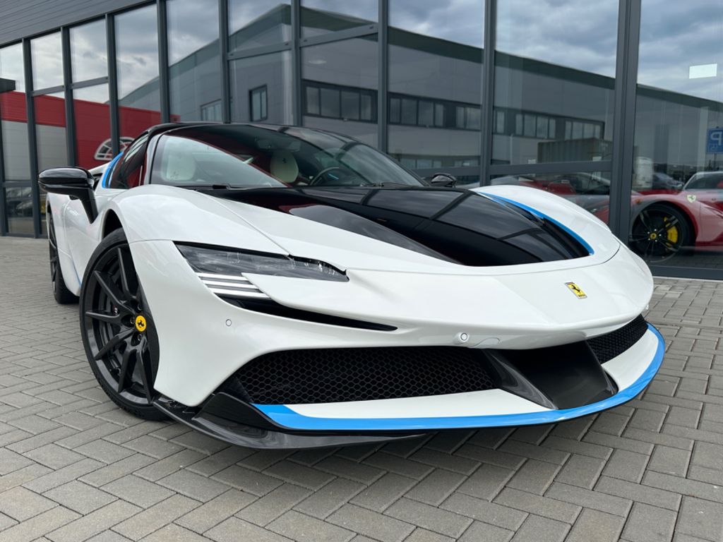 Ferrari SF90 2022