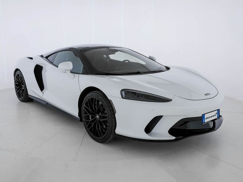 McLaren GT 2025
