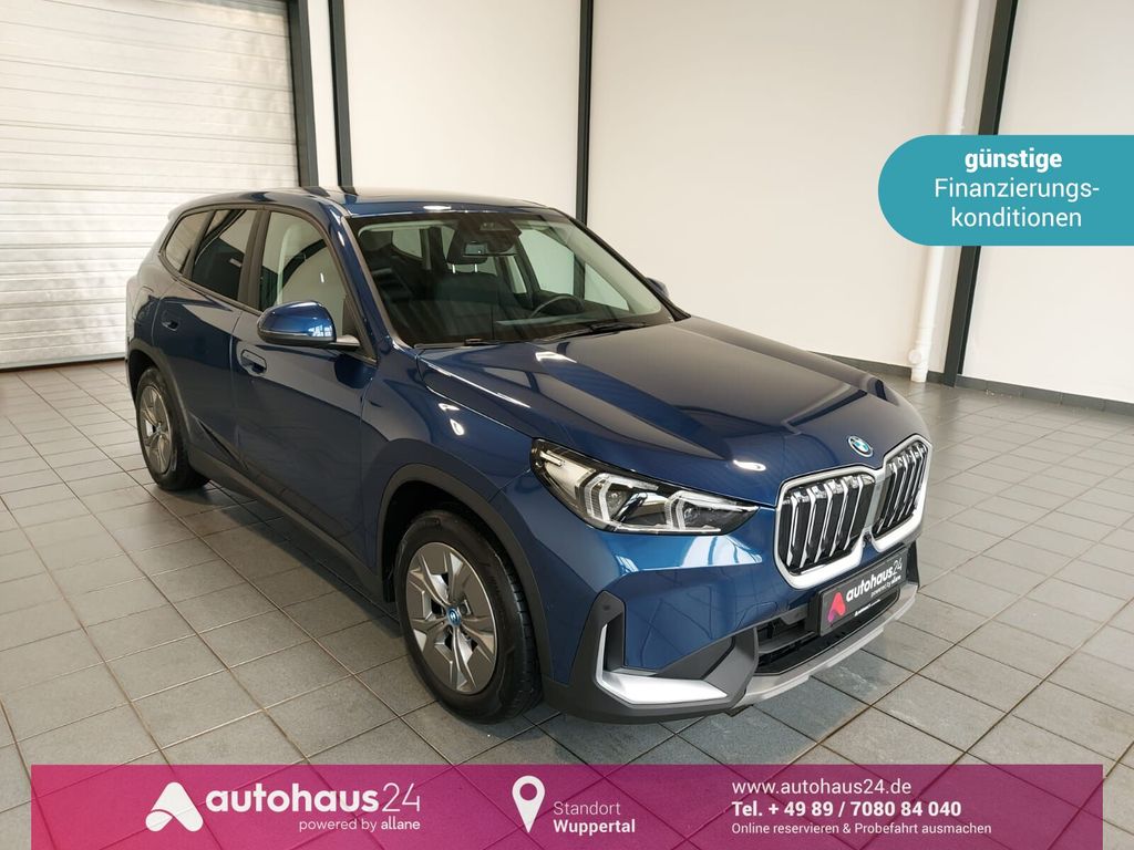 BMW iX1 2023