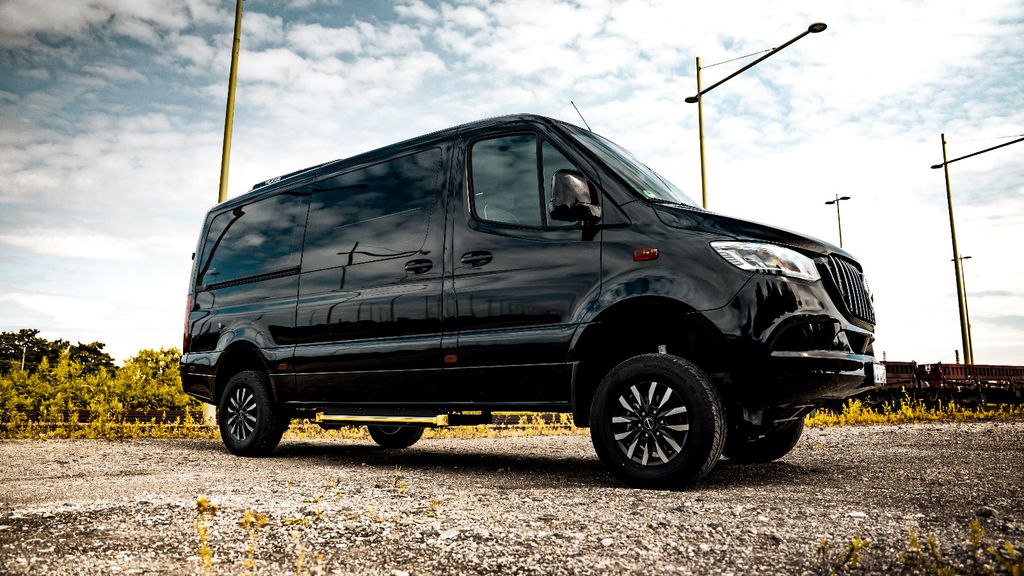 Mercedes-Benz Sprinter 2025