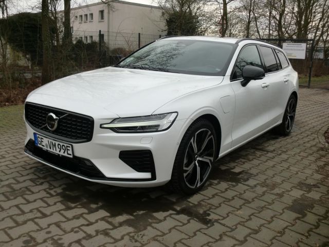 Volvo V60 2025