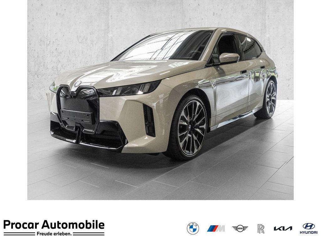 BMW iX