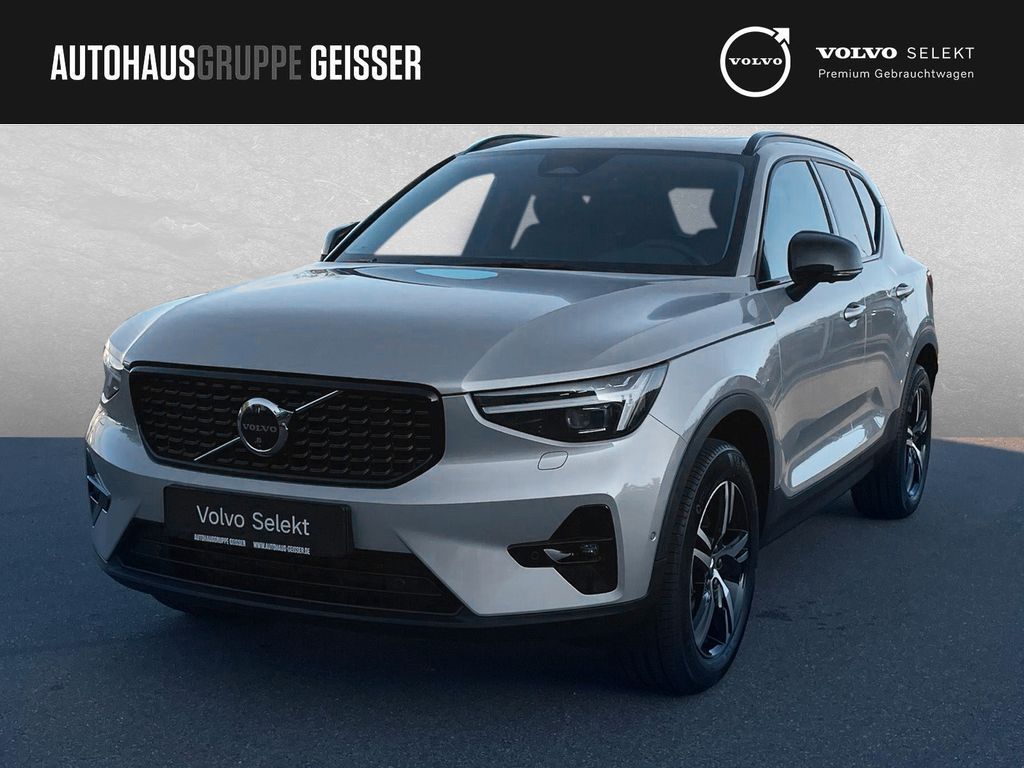 Volvo XC40 2025