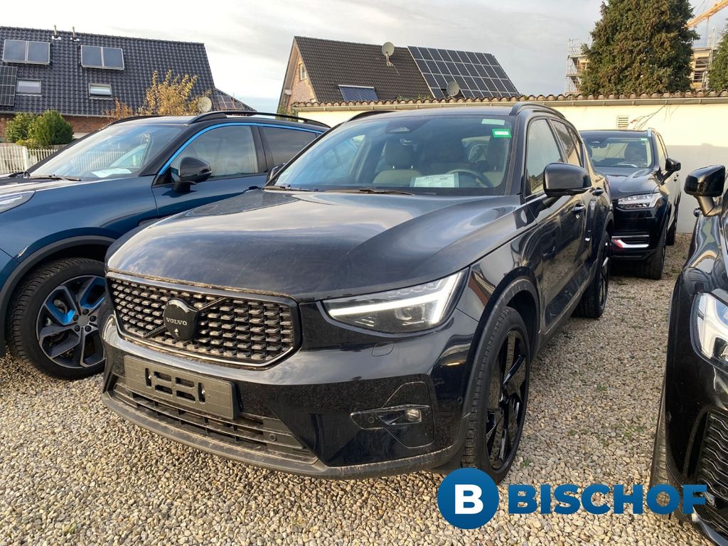 Volvo XC40 2025