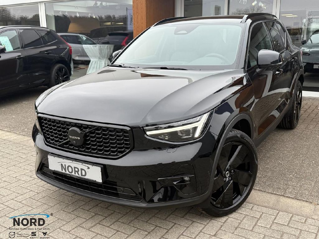 Volvo XC40 2025