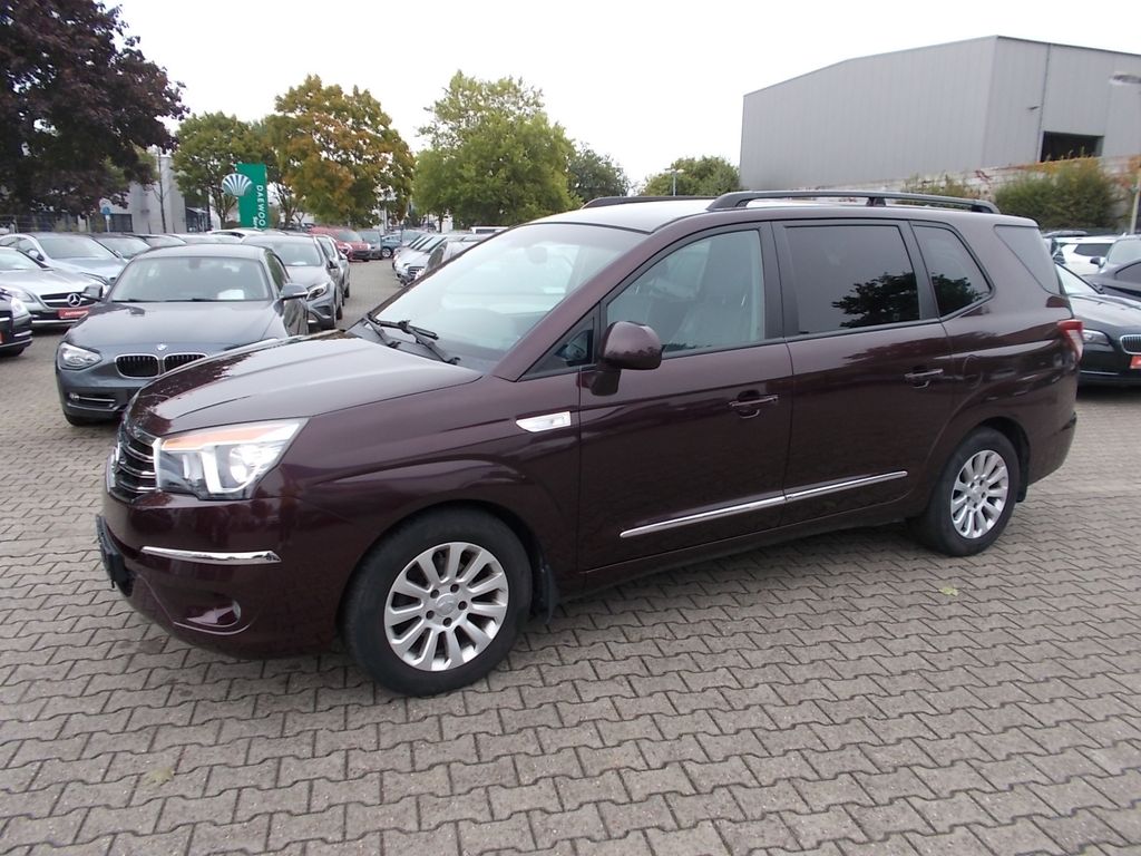Ssangyong Rodius 2015