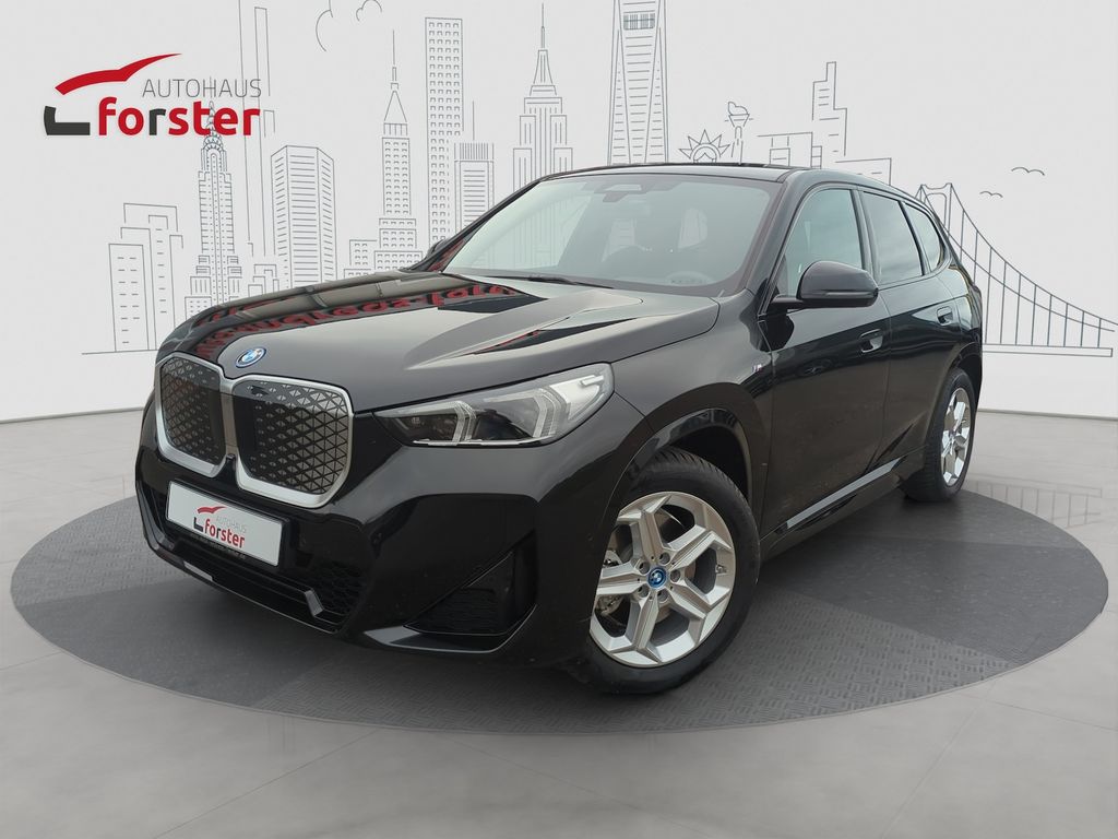 BMW iX1 2023