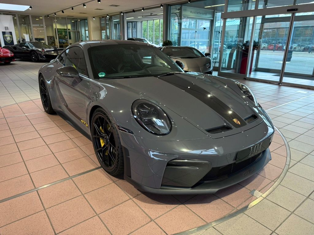 Porsche 992 2025