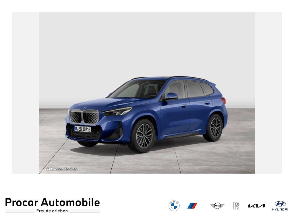 BMW iX1