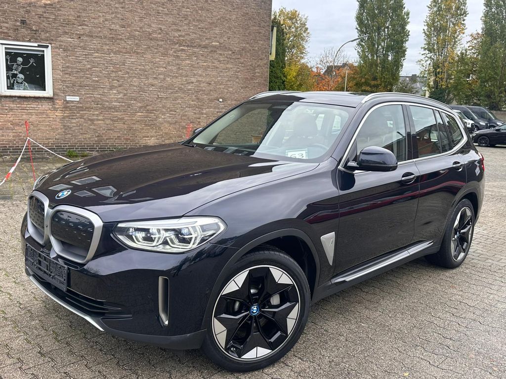 BMW iX3 2021