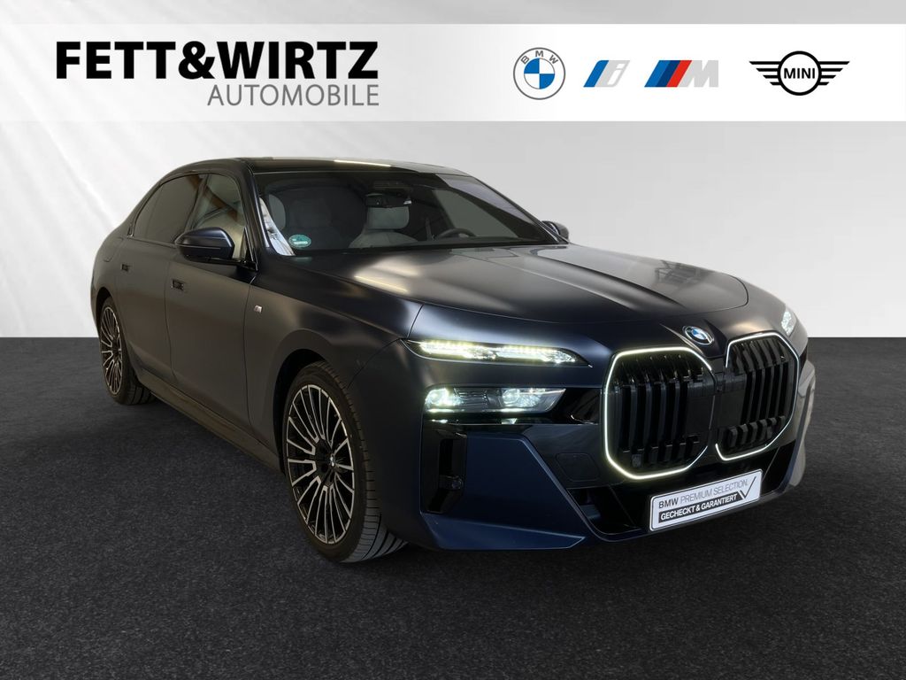 BMW 750 2024