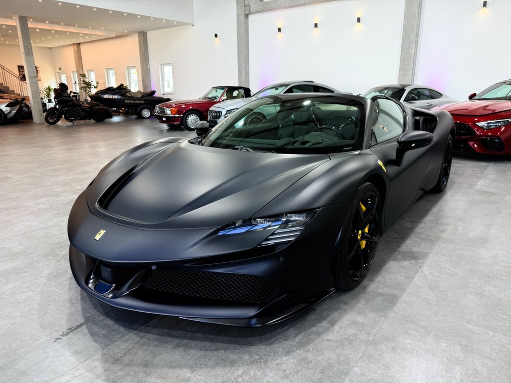 Ferrari SF90 2025