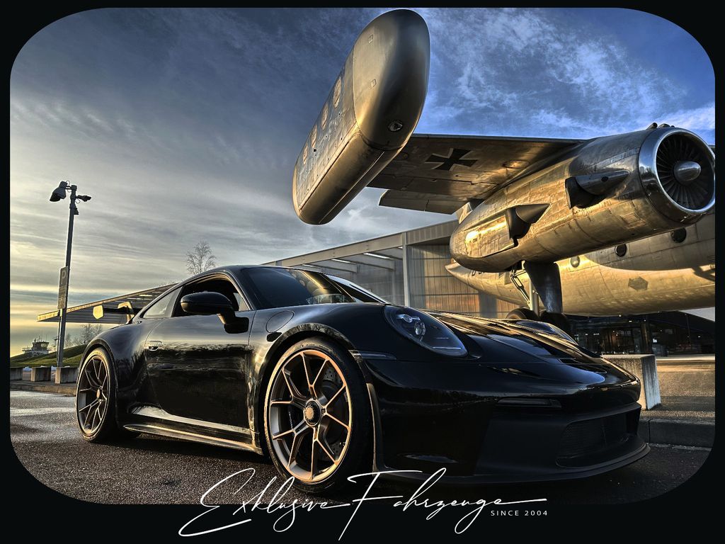 Porsche 992 2025