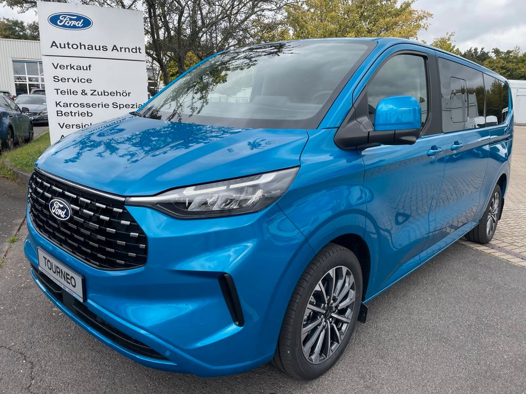 Ford Tourneo Custom 2025